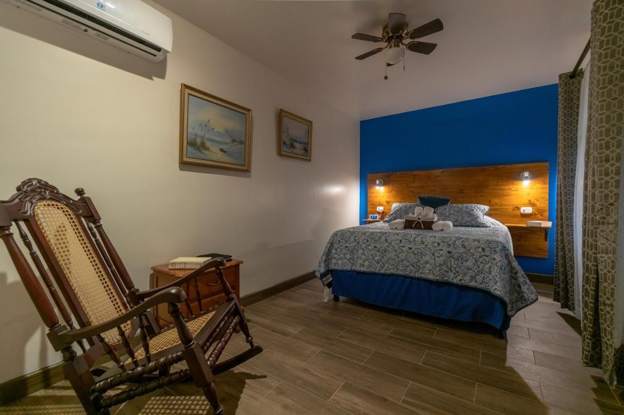 Alice Y Juancito Boutique Hotel Alajuela Eksteriør bilde