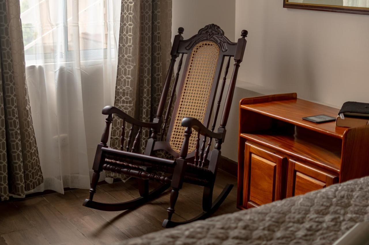 Alice Y Juancito Boutique Hotel Alajuela Eksteriør bilde